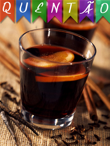 mulled wine --- Image by © Riou/SoFood/Corbis